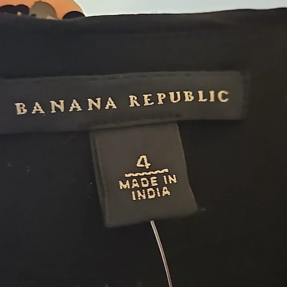 Sequins anyone?   Darling NWT Banana Republic size 4 dress - Picture 13 of 13